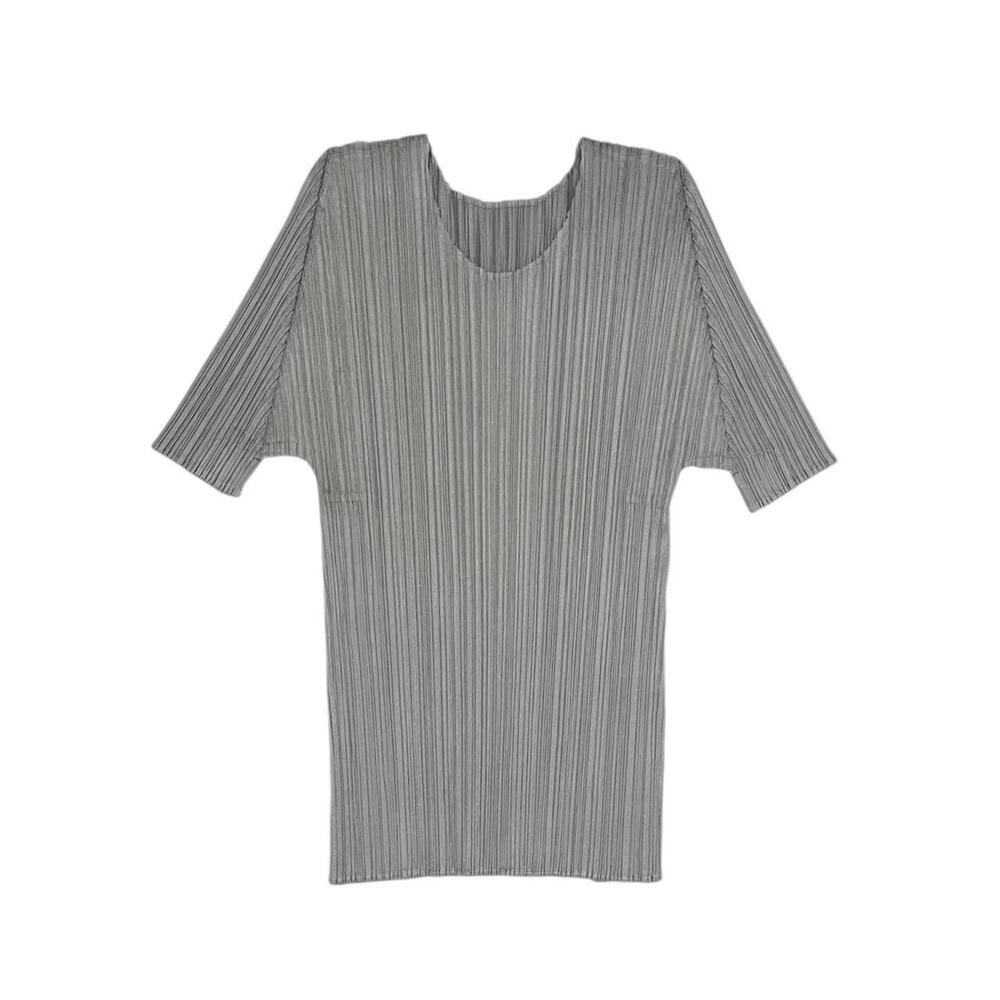 Like NEW! PLEATS PLEASE ISSEY MIYAKE Gray Basics T-shirt Size 3